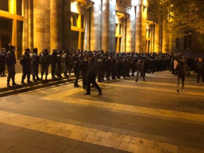Что происходило у здания Правительства Армении по состоянию на 23:00