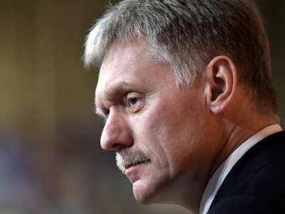 Песков заявил, что Путин находится в интенсивном диалоге с лидерами Азербайджана и Армении