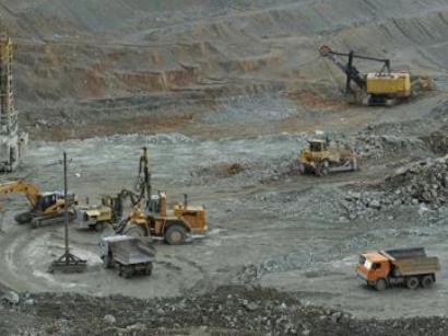 Armenia's Sotk mine not being operated, employees facing Azerbaijani soldiers alone, no Armenian official