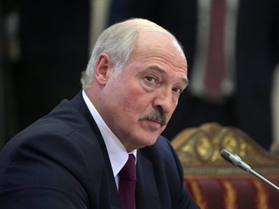 Лукашенко: С новой Конституцией я уже с вами президентом работать не буду