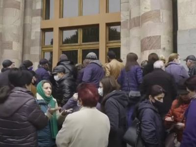 Служащие в Карабахе солдаты-срочники получат отпуск, но не более того: Итоги встречи в Правительстве Армении