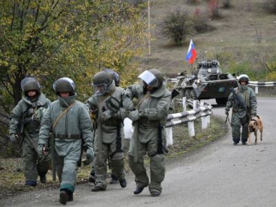 Russia peacekeepers ensure traffic safety through Lachin corridor of Karabakh