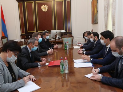 Պետք է ամեն ինչ անել գերիների փոխանակման գործընթացը հնարավորինս արագացնելու համար. Ավինյանը՝ ԿԽՄԿ պատվիրակությանը
