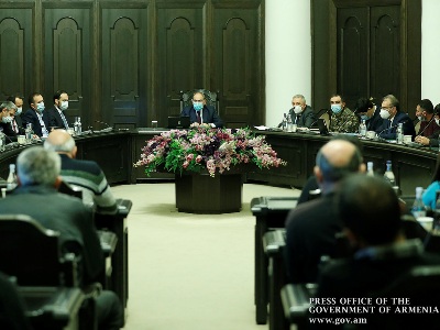 Премьер-министр Армении провел очередную встречу с членами семей пропавших без вести и попавших в плен лиц