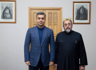 Opposition party leader meets with Primate of Shirak Diocese of Armenian Apostolic Church