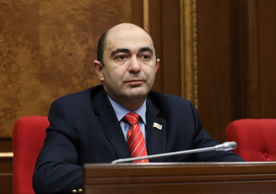 «Իրատես». Մարուքյանը փորձում է ռուսական շրջանակներին ցույց տալ, որ ինքն էլ կարող է նրանց հավակնորդների թվում լինել