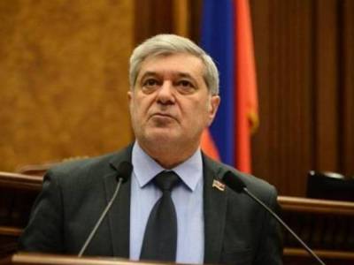 Պուտինն էլ է ստորագրել այդ փաստաթուղթը, պետք է Պուտինի հրաժարականը պահանջե՞նք. Հովհաննես Իգիթյան. «Հրապարակ»