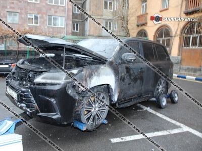 В Ереване подорвали автомобиль директора «Армэкономбанка»