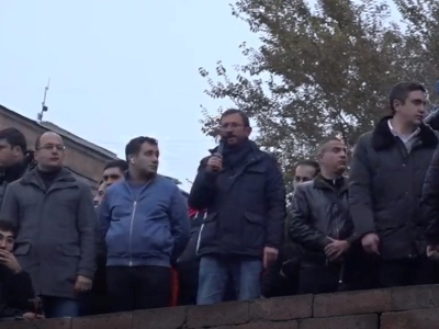 Гегам Манукян: Никол опозорился, когда собрал на площади нескольких человек в бронежилетах
