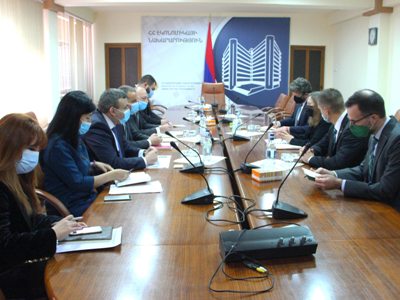 Economy minister to US envoy: Armenian-American economic relations will become more active