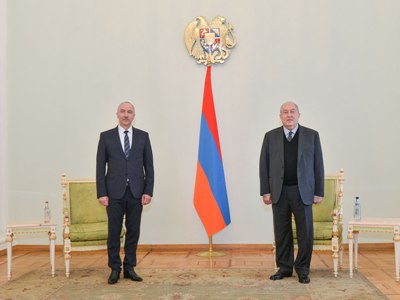 Արմեն Սարգսյանին հավատարմագրերն է հանձնել Հայաստանում Բելառուսի նորանշանակ դեսպանը