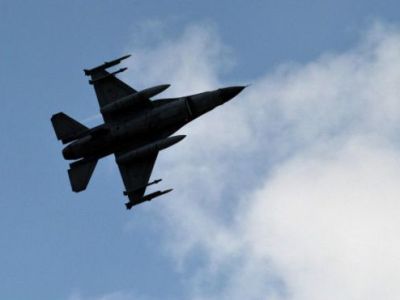 Turkish fighters flying over Greek islands