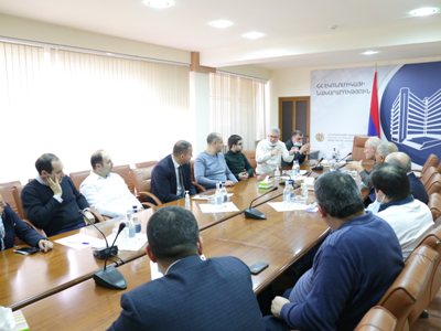 Վահան Քերոբյանը հանդիպել է ՀՀ ադամանդագործության եւ ոսկեգործության ոլորտի ներկայացուցիչների հետ
