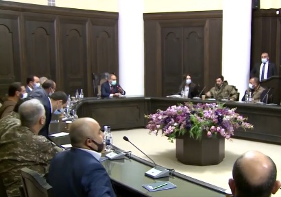 Пашинян встретился с представителями добровольческих отрядов, участвовавших в Карабахской войне