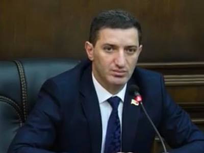 Մի տեսակ սահմանադրական կարգի տապալման հոտ եմ առնում. Գեւորգ Պետրոսյան