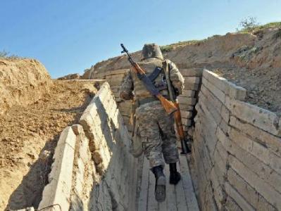 Պայմանագրային զինծառայողները բողոքում են. աշխատավարձը կես չափով են ստացել. Armlur.am