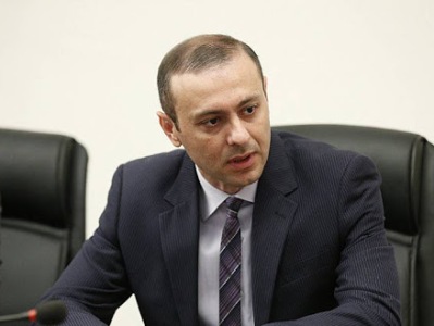 Armenia Security Council Secretary receives Iran Ambassador