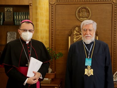 Արամ Ա-ն հանդիպել է պապական նվիրակի հետ. քննարկվել է Արցախի հարցը