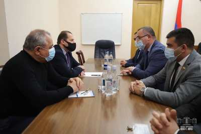 Armenia and Artsakh parliamentary committees discuss issues on mitigating credit burden of Karabakh citizens