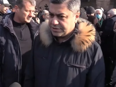 «Հրապարակ». Հանրության գրեթե 100 տոկոսի մոտ կա կոնսենսուս, որ այս իշխանությունը պետք է օր առաջ հեռանա. Վանեցյան