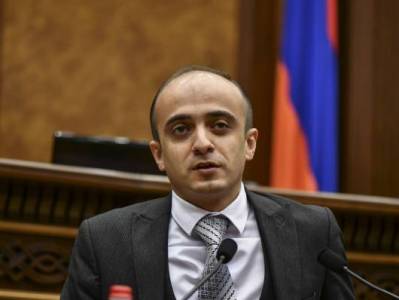«Լուսավոր Հայաստան»-ի պատգամավորը պարզաբանեց հայ ժողովրդի անհաջողությունների պատճառները