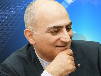 Գերագույն գլխավոր վախկոտը ԱԺ-ում հարց ու պատասխանի ժամանակ զրահաբաճկոն է կրո՞ւմ․ Ռոբերտ Մակարյան