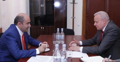 Opposition Bright Armenia Party leader meets with Russia Ambassador