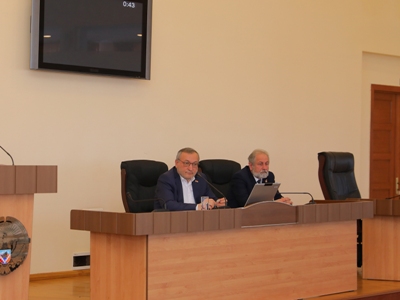 Արցախի ԱԺ-ն գումարել է արտահերթ նստաշրջան. Քննարկվել են պատերազմի հետեւանքների վերացմանն ուղղված օրինագծեր