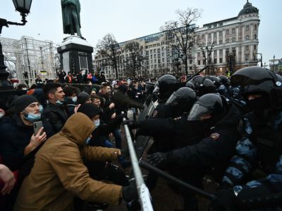 Участники несанкционированной акции в Москве покинули Пушкинскую площадь