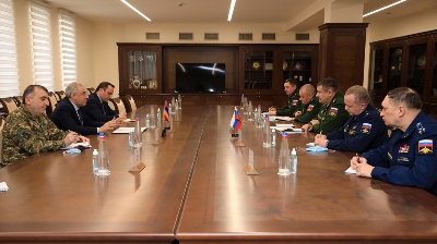 Russian army's delegation arrives in Armenia, general staff chief meets with Armenian counterpart and defense minister