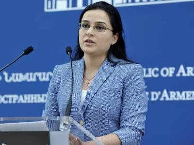 МИД Армении: Лица, ворвавшиеся в здание Правительства Армении, украли диппаспорт Пашиняна