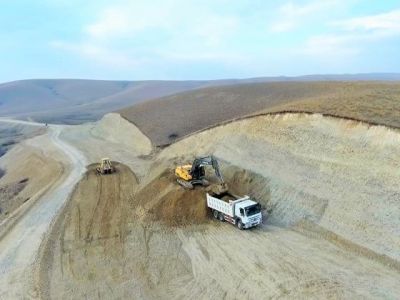 Azerbaijan building motorway to David Gareja Monastery