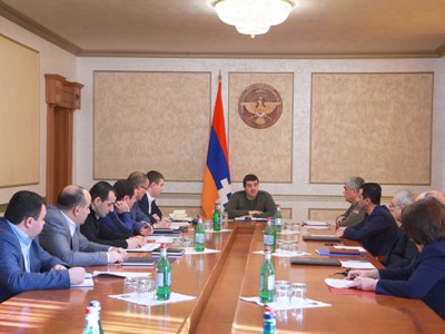 Արայիկ Հարությունյանը հրավիրել է խորհրդակցություն՝ նվիրված քաղաքացիների վարկերի և փոխառությունների փոխհատուցմանը