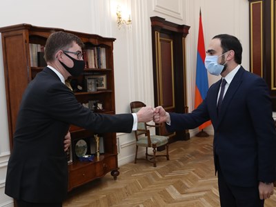 Տիգրան Ավինյանը Նիդերլանդների դեսպանի հետ քննարկել է ռազմագերիների վերադարձի հարցը