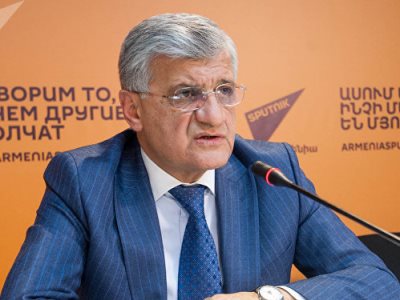 «Հրապարակ»․ Վարչապետը գործի մարդ է․ Արմեն Ղուլարյանը միասնականության կոչ է անում