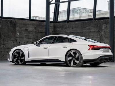 В Сети до премьеры раскрыли внешность и салон первого электроседана Audi