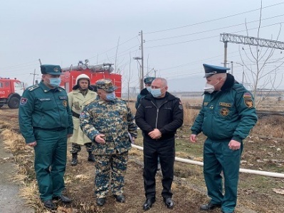 Armenia emergency situations minister meets with administration of Armenian Nuclear Power Plant