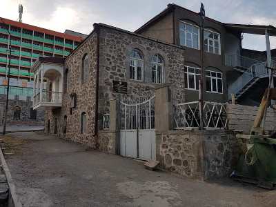Armenia State Property Management Committee puts historic building in Goris on sale