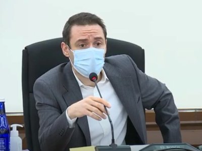 «Եթե օրենքով սահմանված է, ապա այո, դա պետք է լինի». Մարությանը՝ Բլեյանի դպրոցի մոտ «բազմաչարչար» ցանկապատի մասին