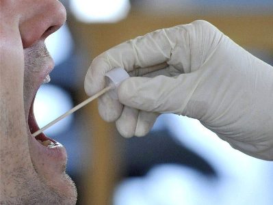 В Турции бизнесмена пытались убить слюной пациента с Covid-19