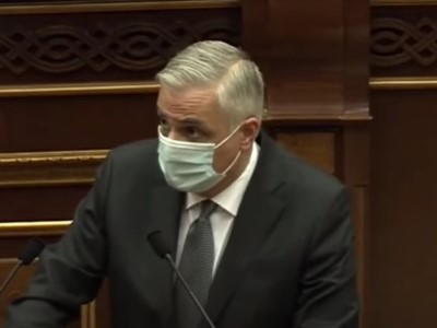 Правительство Армении признало намерение сократить 10% сотрудников госучреждений