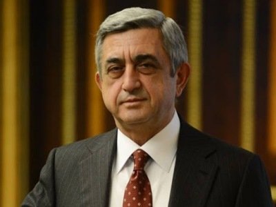 Armenia ex-President Sargsyan visits opposition movement’s tent set up at Republic Square in Yerevan (PHOTOS)