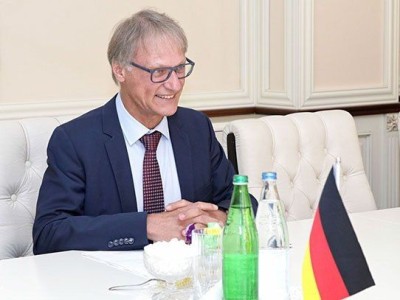 OSCE Minsk Group member country predicts Karabakh conflict political settlement results?