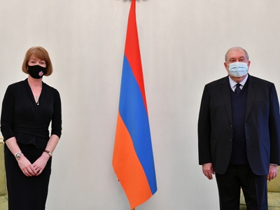 Արմեն Սարգսյանը ՄԹ Եվրոպական հարևանության և Ամերիկայի հարցերով նախարարի հետ քննարկել է հայ գերիների հարցը
