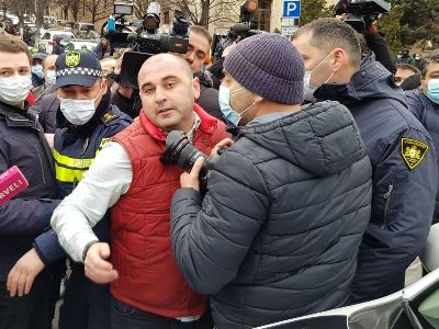 Few activists arrested after clashes with police in central Tbilisi