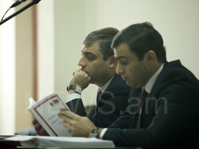 Քոչարյանի եւ մյուսների գործով դատախազները միջնորդություն ներկայացրեցին պաշտպանական կողմի դեմ