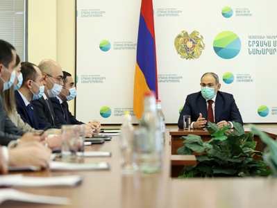 «Բնական պաշարների օգտագործումը պետք է լինի խելամիտ». վարչապետը ծանոթացել է Շրջակա միջավայրի նախարարության ծրագրերին