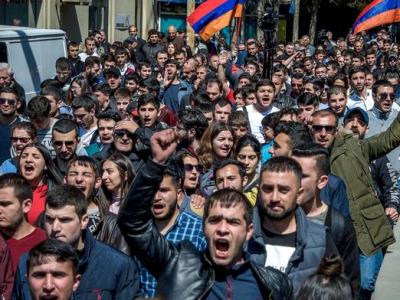 Ինչո՞վ են տարբերվում բողոքի ցույցերը Հայաստանում եւ Վրաստանում