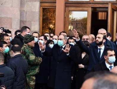 «Ժողովուրդ». Հայաստանում անիշխանություն է տիրում․ իրավիճակը գնալով թեժանում է