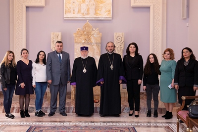 Catholicos of All Armenians hosts teachers and alumni of Yerevan-based Naggashian Children's Home